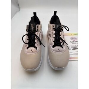 Nike Air Jordan 1 Mid "Barely Rose" Women's Size 11.5 / Men's 10